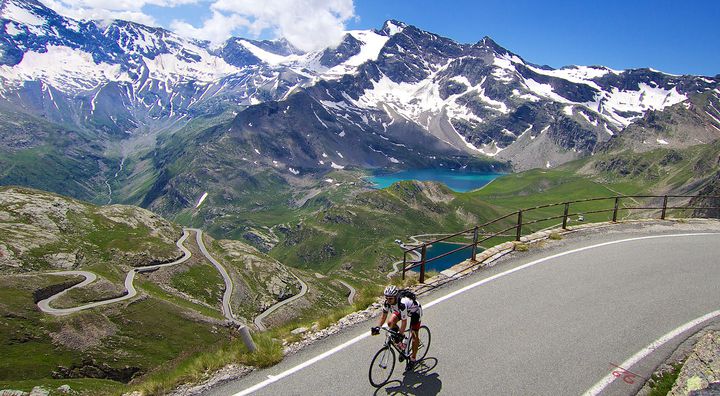 Cycling in sales the alps